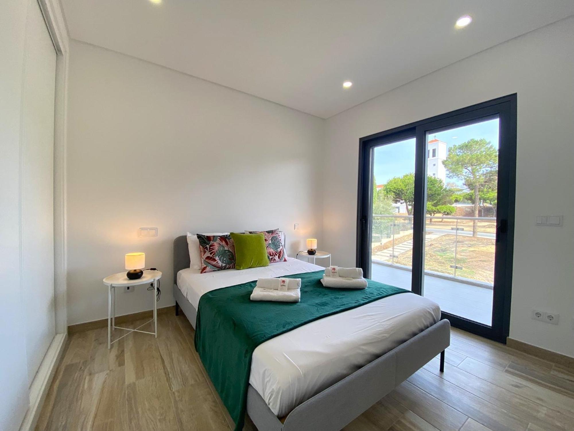 Quarteira Modern By Homing Apartment Exterior photo